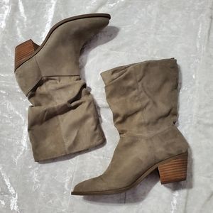 American Eagle Outfitters Tan Suede Boots